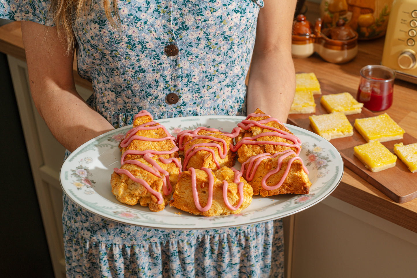 Boca's White Chocolate & Raspberry Scones | 6 pc.