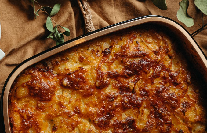 Creamy Potato Au Gratin | For 6 (Thanksgiving)